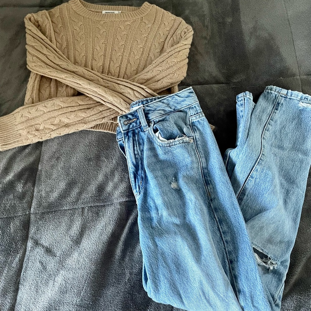 IMMODEL cropped sweater Size S, with Garage Denim, ripped mom jeans. Size 0